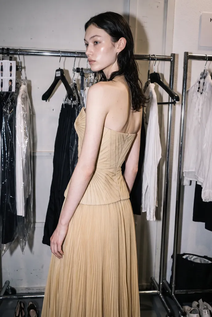 Look 1
